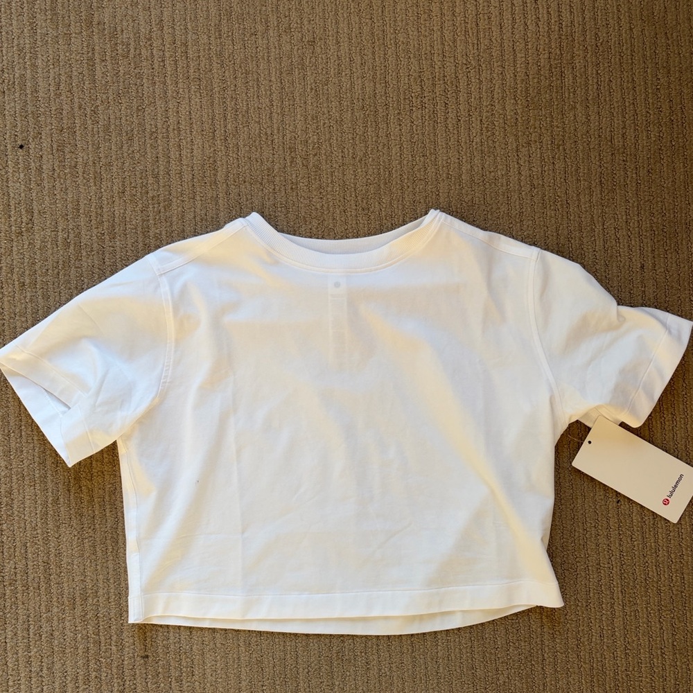 Lululemon Athletica White Short Sleeve Tee